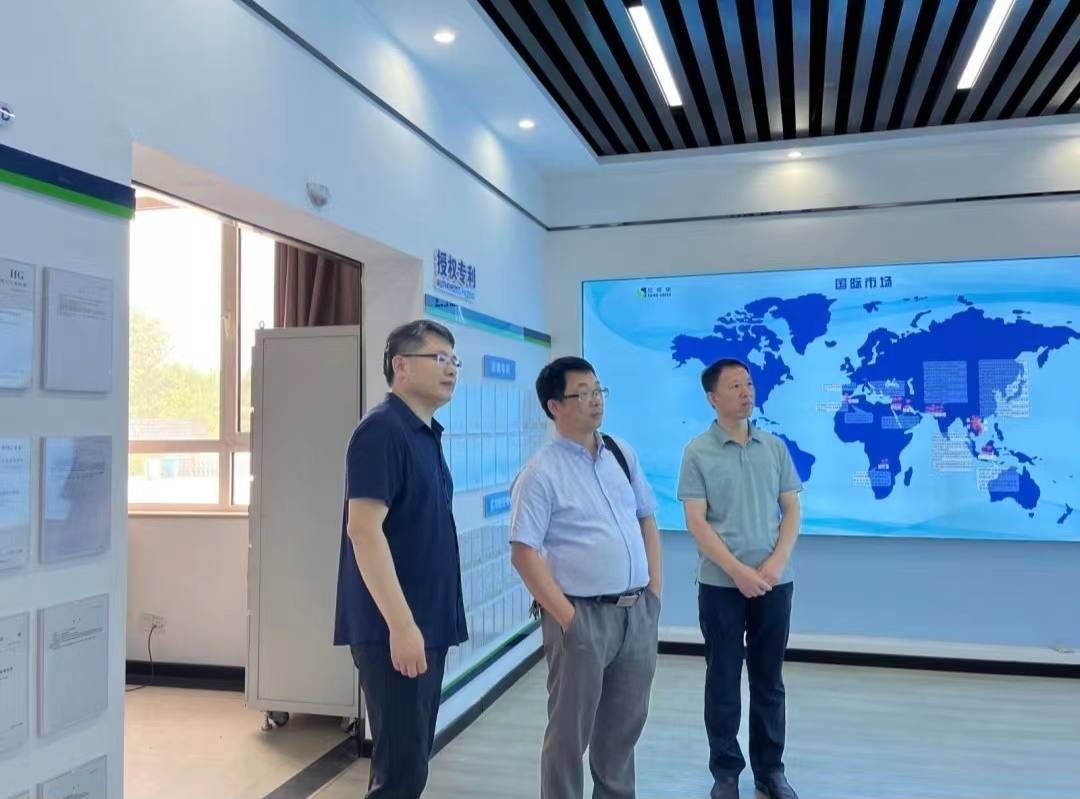 華東理工大學(xué)張樂華、胡碩真教授一行蒞臨我司考察交流