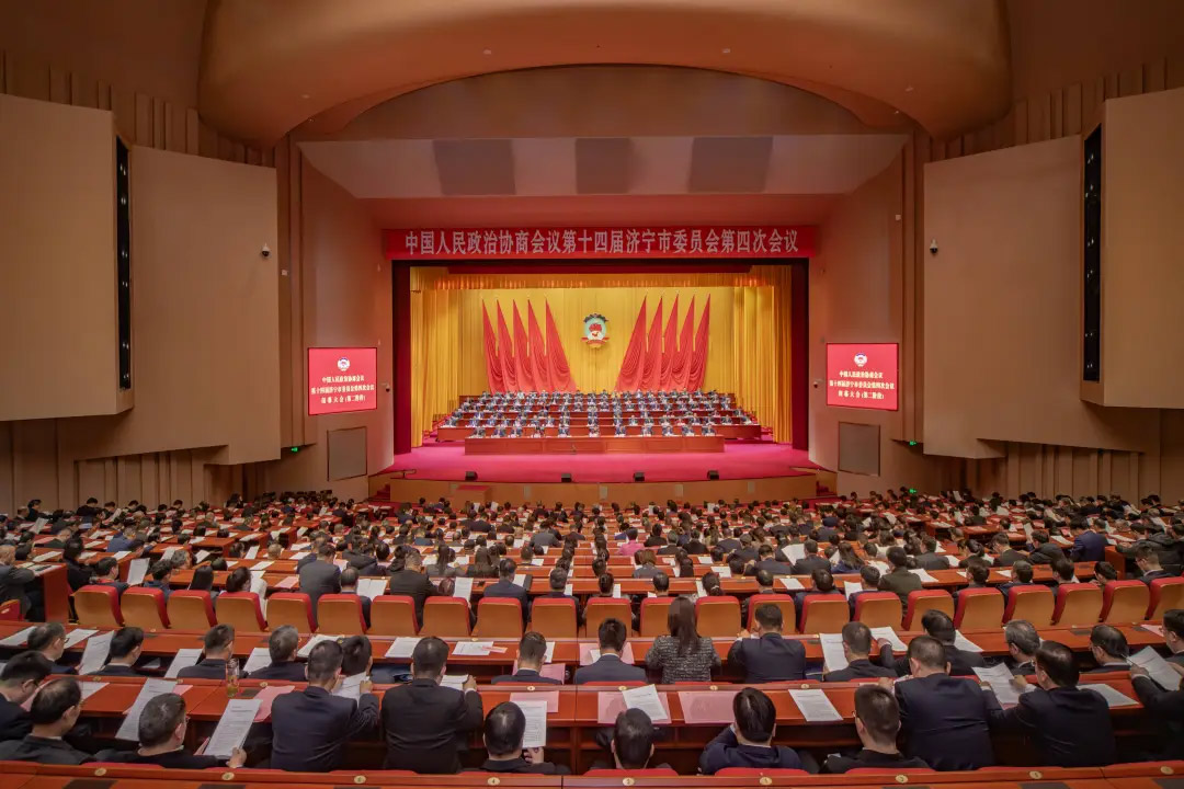 恪盡委員職責(zé) 為綠色低碳高質(zhì)量發(fā)展貢獻(xiàn)力量 ——欣格瑞公司董事長田民格參加出席濟寧市政協(xié)十四屆四次會議并參加新聞發(fā)布會